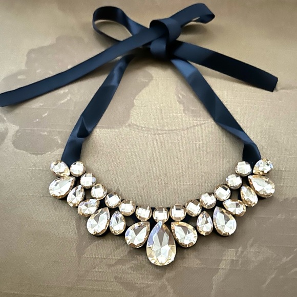 Ribbon Rhinestones Necklace in Golden tone Rhinestone - Picture 3 of 8